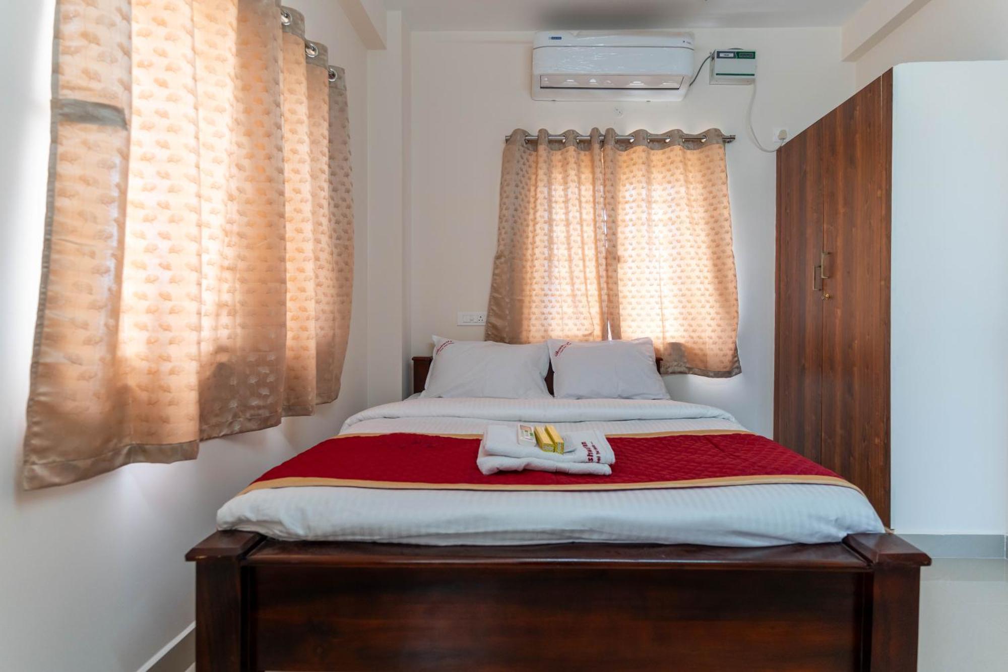 Aishwaryam Service Apartment Chennai Exterior foto