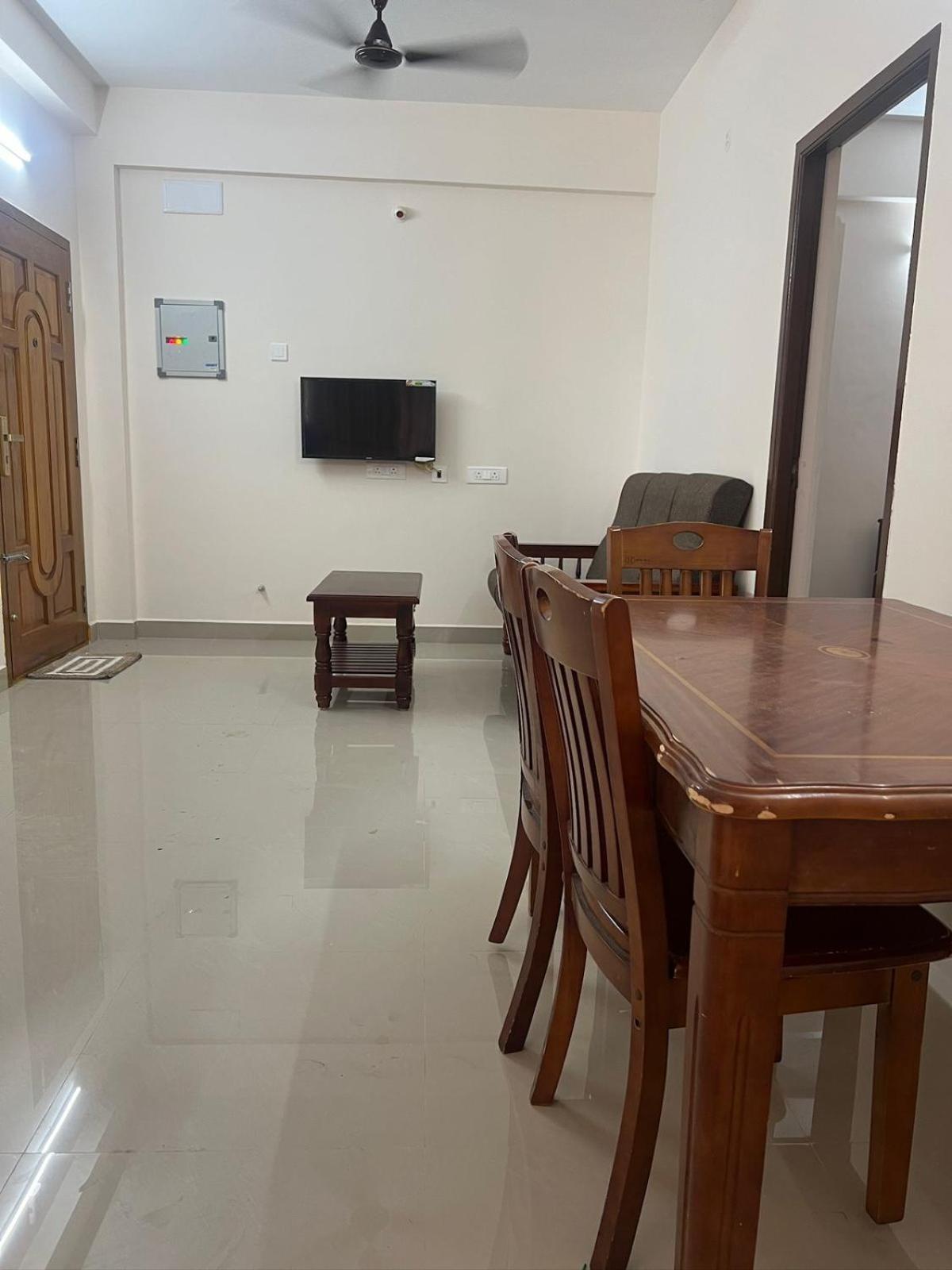 Aishwaryam Service Apartment Chennai Exterior foto